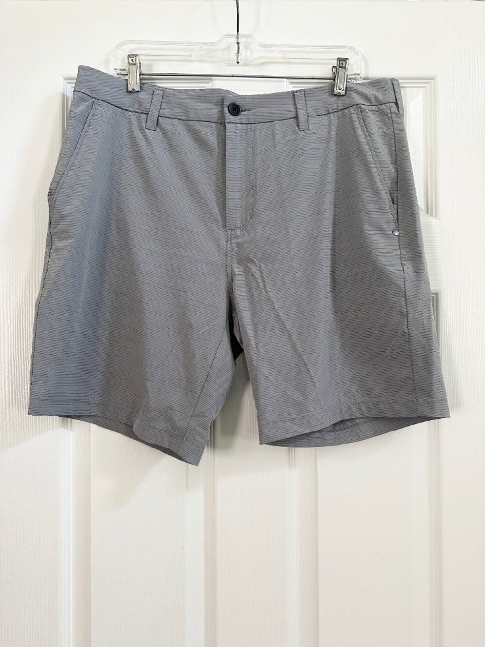 Men's Vuori Pebble Short - Steel - Size 34